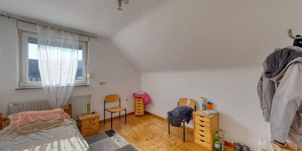 Mehrfamilienhaus, Wohnhaus Aßlar - 8 Zimmer, 186 m&sup2;, 199.000&euro; | Angebot:25697034