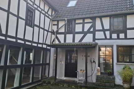 Haus Runkel - 7 Zimmer, 210 m&sup2;, 289.000&euro; | Angebot:25258962