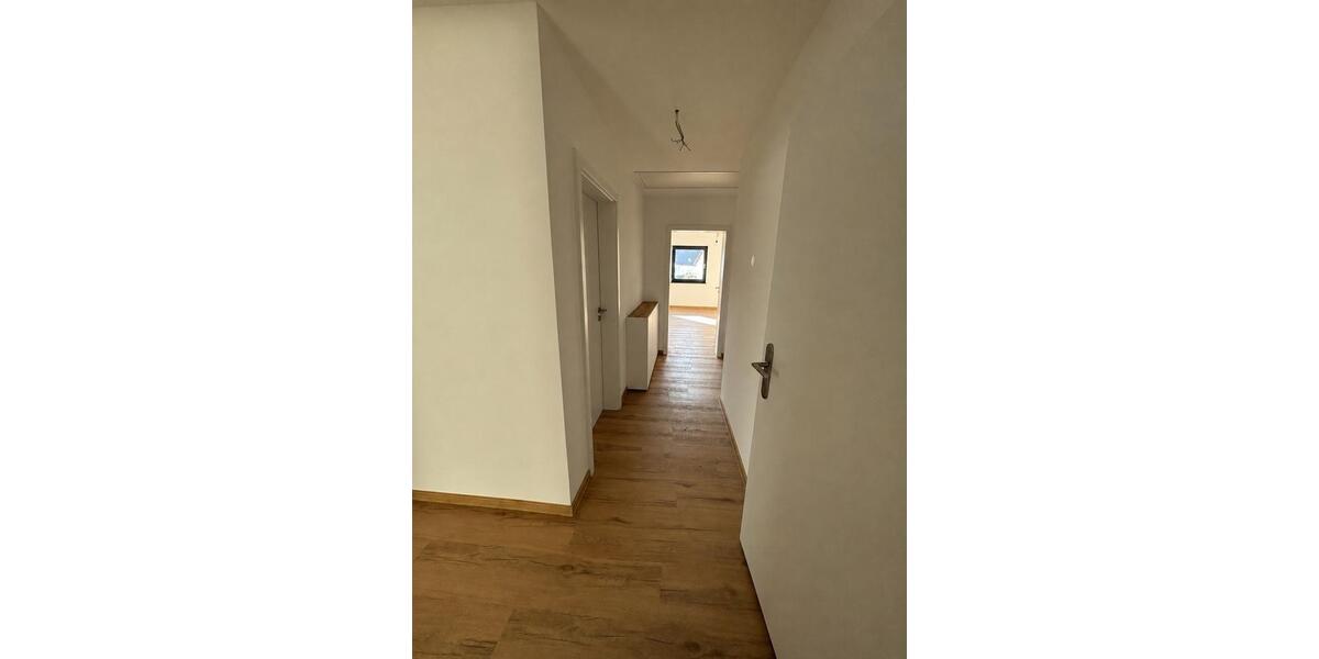 Dachgeschoßwohnung Wettenberg - 3.5 Zimmer, 82 m&sup2;, 1.150&euro; | Angebot:26644572