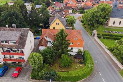Haus Butzbach - 8 Zimmer, 233 m&sup2;, 410.000&euro; | Angebot:26809559