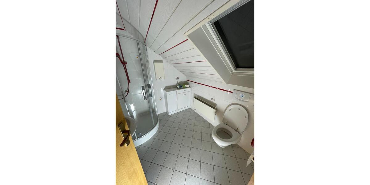 Etagenwohnung Merenberg - 7 Zimmer, 170 m&sup2;, 900&euro; | Angebot:25181642