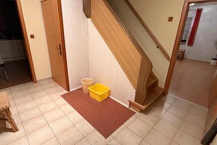 Haus Aßlar - 3 Zimmer, 140 m&sup2;, 1.300&euro; | Angebot:25810665