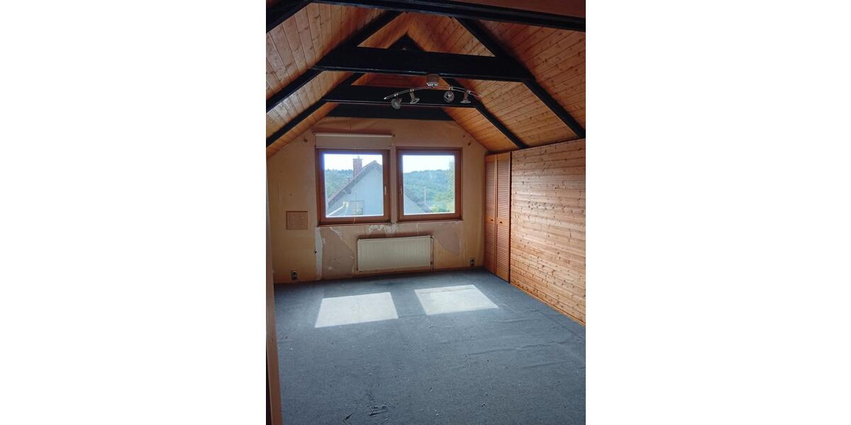 Einfamilienhaus Aßlar - 7 Zimmer, 113 m&sup2;, 160.000&euro; | Angebot:26857798