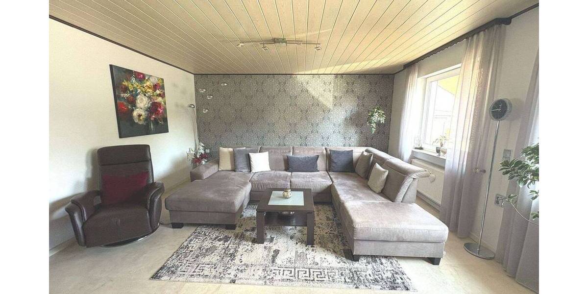 Etagenwohnung Linden Großen-Linden - 3 Zimmer, 120 m&sup2;, 1.200&euro; | Angebot:26723929