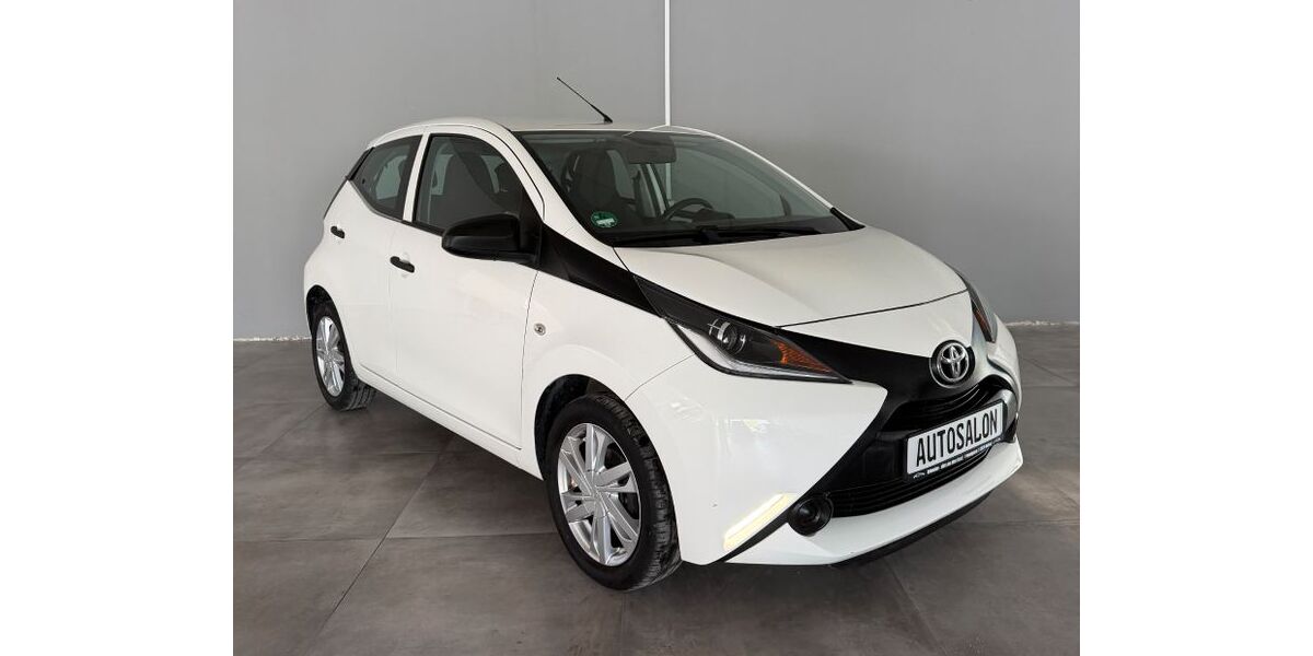 Toyota Aygo (X) 78.300 km 7.099 &euro; Weilrod 61276
