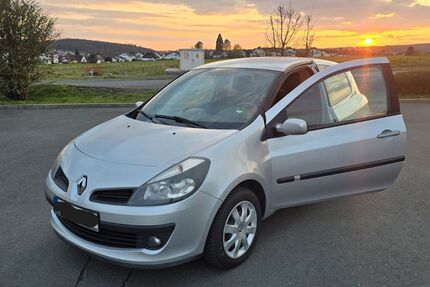 Renault Clio 126.134 km 2.000 &euro; Hüttenberg 35625