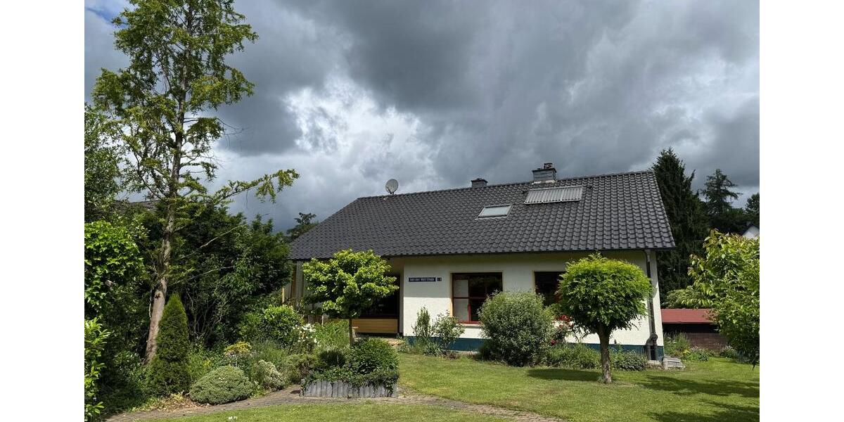 Einfamilienhaus Braunfels - 7 Zimmer, 220 m&sup2;, 398.000&euro; | Angebot:26857793
