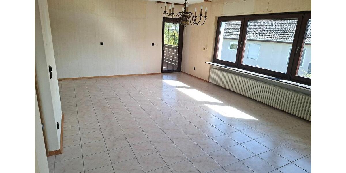 Einfamilienhaus Lahnau - 9 Zimmer, 229 m&sup2;, 490.000&euro; | Angebot:26553842